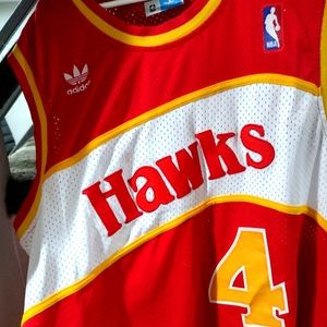 Got a adidas hardwood classic jersey, Spud Webb jersey size xL men,